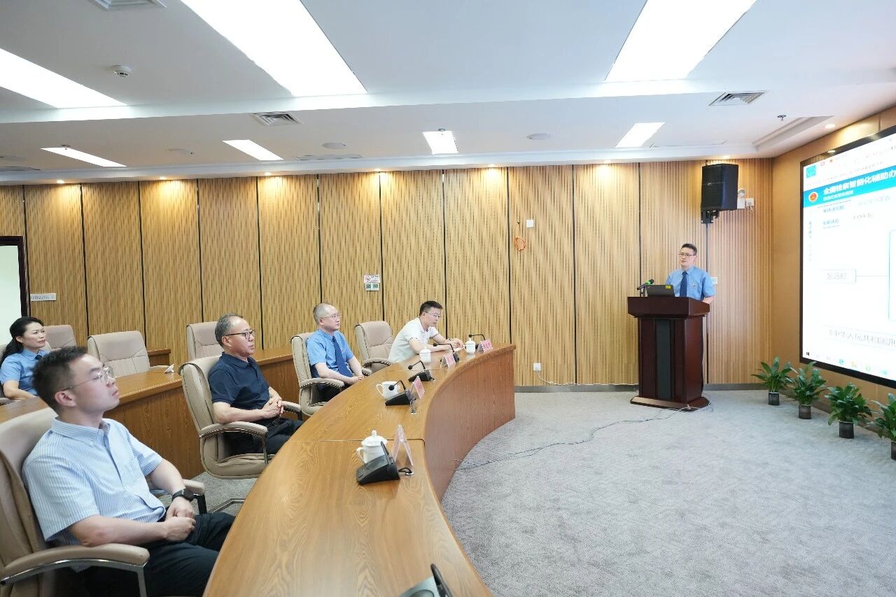 湖北省检察院调研组在恩施州调研